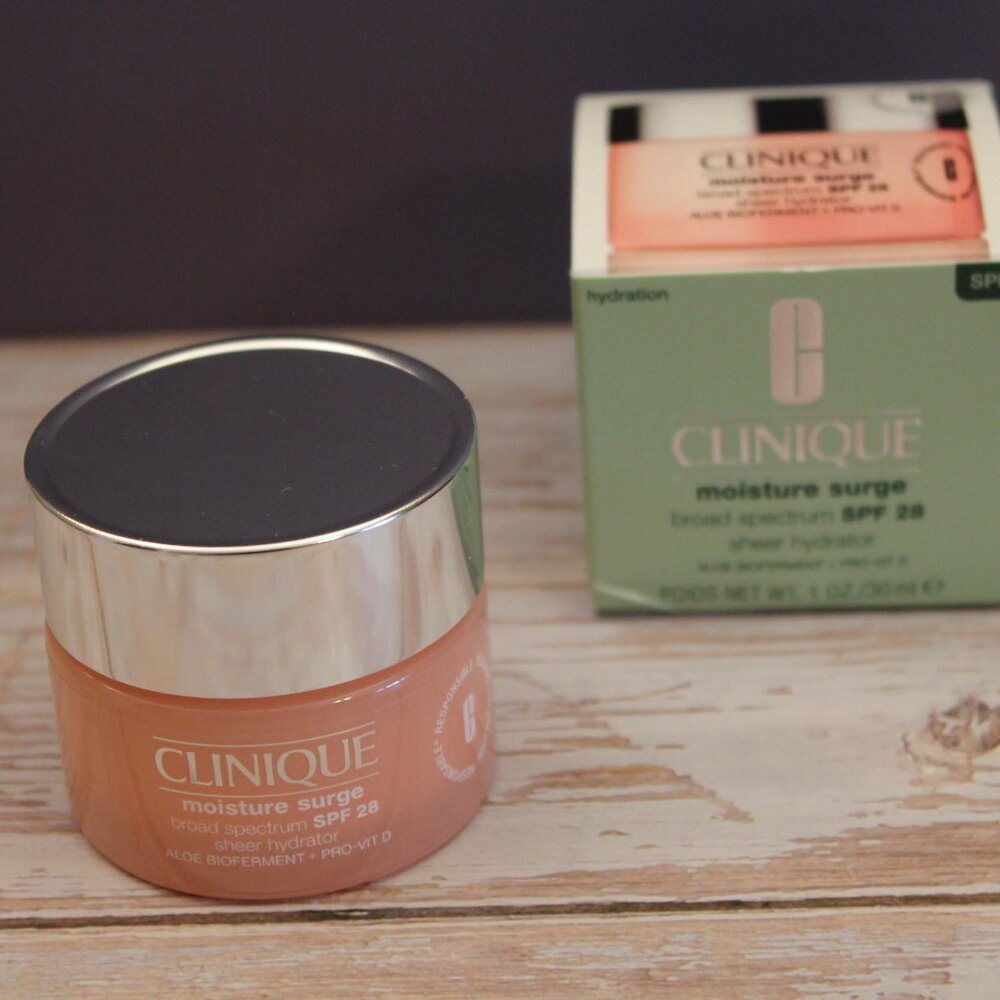 Clinique Moisture Surge Broad Spectrum SPF 28
